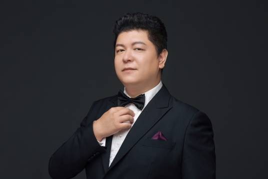 王冲（国家大剧院驻院歌剧演员）