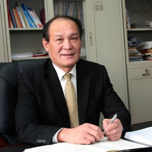 平杰(上海中侨职业技术大学党委书记)