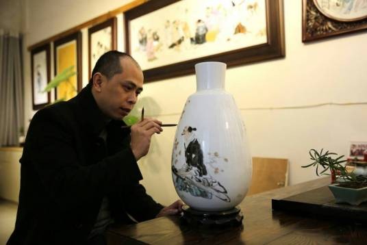 邹展(江西省高级工艺美术师)