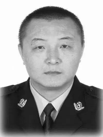 朱军（江西省南昌市公安局东湖分局治安大队原大队长，四级高级警长，一级警督）