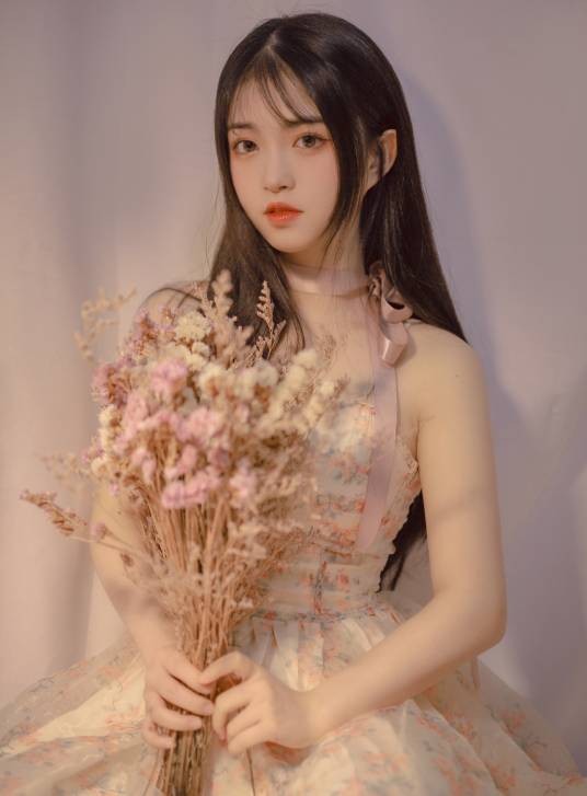 林悠悠(中国女歌手S.I.N.G成员)