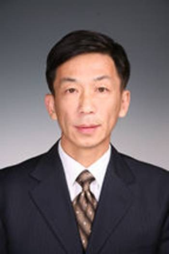 石雷（辽宁省辽阳市人社局党组成员、副局长）