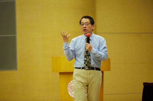 鞠强（心身疾病心理干预专家、管理心理学家）
