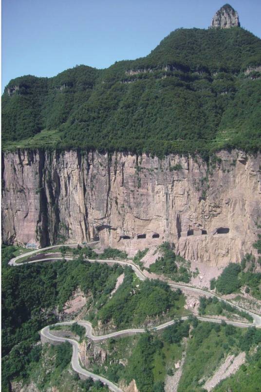 回龙挂壁公路