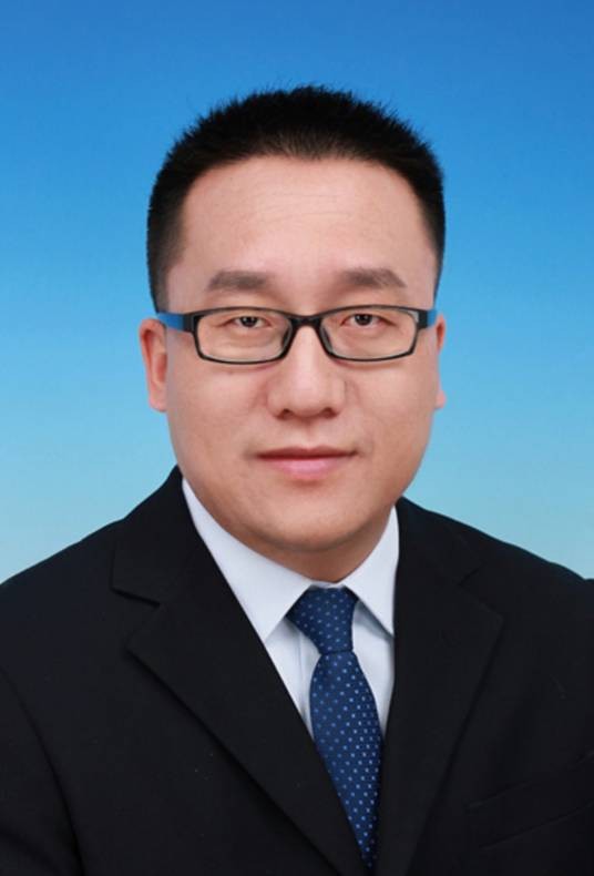 杜亚平(南开大学稀土与无机功能材料研究中心副主任)