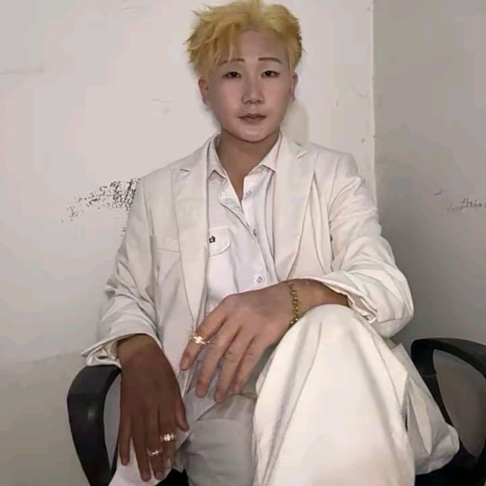 王扁（泛生活领域自媒体创作者）