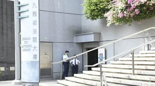 7·8香港理工大学学生踢猫事件