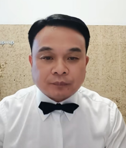 亿达董事长  (陈晓荣)