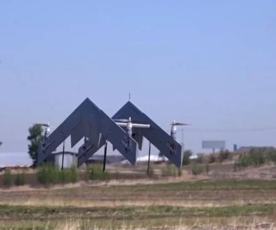 双飞翼垂直起降固定翼无人机