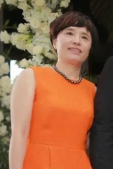 杨春玲（北京伊燃文化经纪有限公司法定代表人、经理）