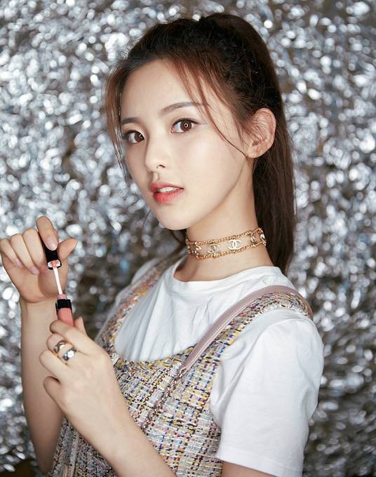 杨超越吧