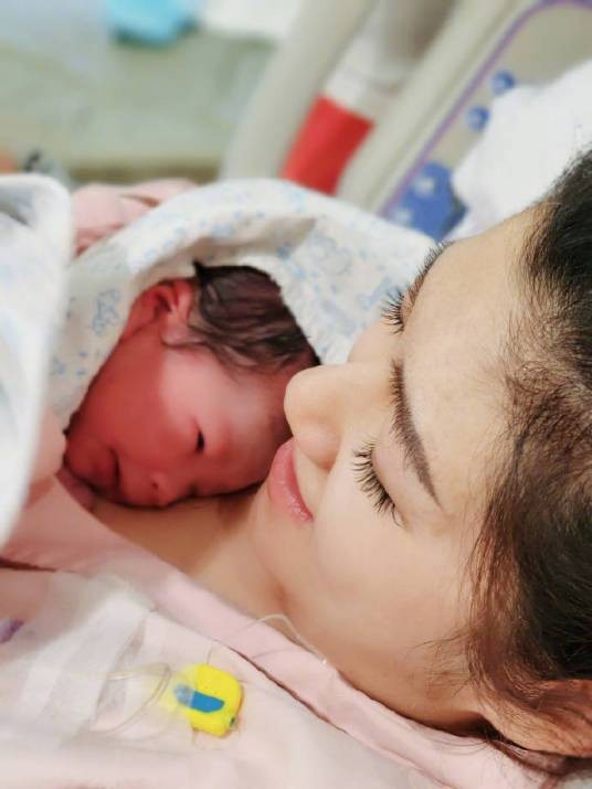 小腰果（中国台湾歌手任家萱之子，2023年9月出生）
