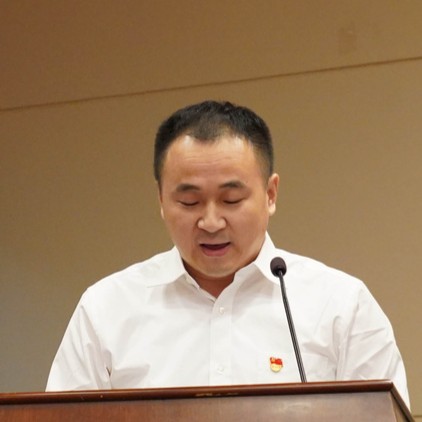 杨五一（厦门海沧投资集团有限公司党委副书记、总经理、董事，兼任中远海投（厦门）供应链发展有限公司副董事长）