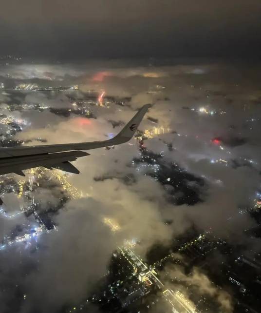 4·9东方航空航班备降厦门事件