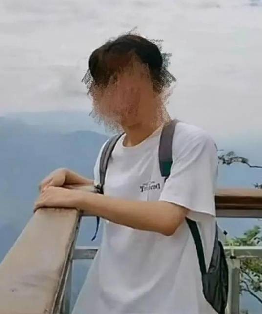 彭宇轩（7·4汉中高考生失联事件当事人）