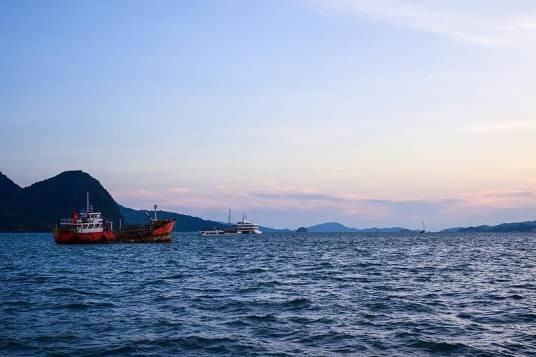 11·8马泰之间海域偷渡船沉没事故