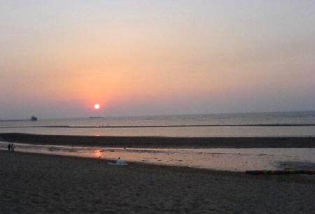 白沙湾海滨浴