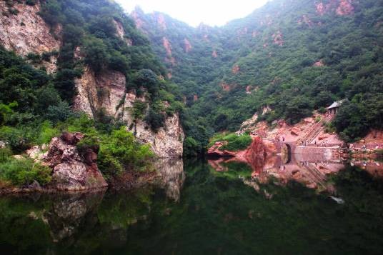 凤泉湖景区