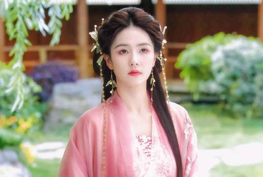 花如月（电视剧《临江仙》中的女主角）