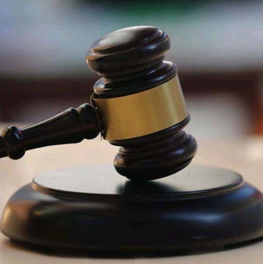7·4国航航班乘客打开应急舱门事件
