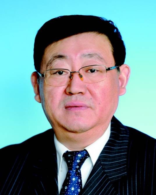 尹玉明（山东省人大民族侨务外事委员会原副主任委员，菏泽市人大常委会原主任、党组书记）