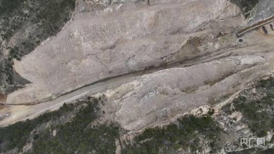青岛百亩青山变墓地事件