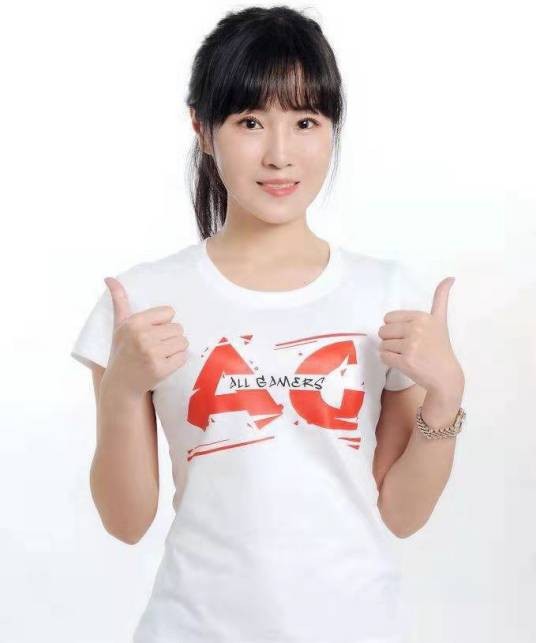 姜亚斐