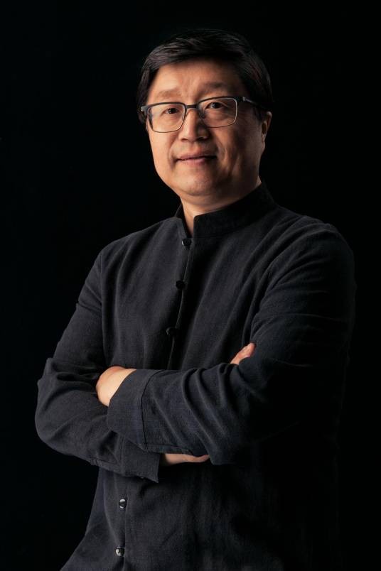 黄正明（南京大学教授、文化艺术教育中心主任）