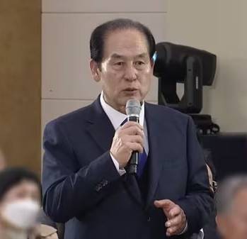 金熙秀（韩国全罗南道珍岛郡郡守）