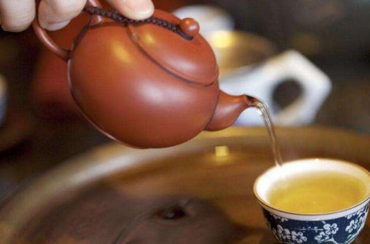倒茶