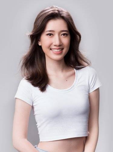 周婷（《2023香港小姐竞选》佳丽）