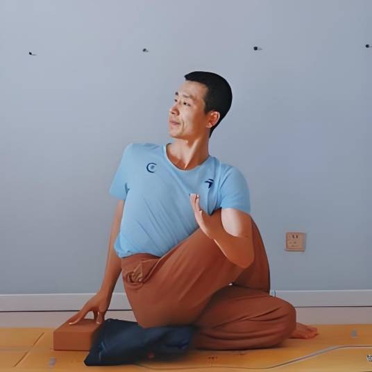 晨曦的YogaStyle