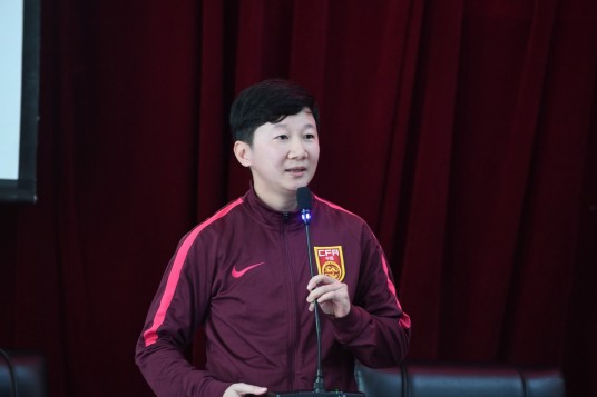 女足进校园公益活动