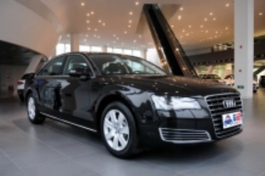 奥迪A8 2013款 A8L 30 FSI 专享型