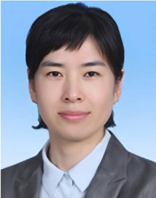 何晓群（中国东方航空集团有限公司党组成员、副总经理，中国东方航空股份有限公司党委常委、副总经理）
