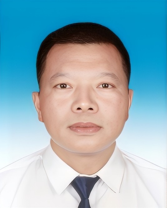 钟火明（江西省赣州市于都县银坑镇原党委书记）