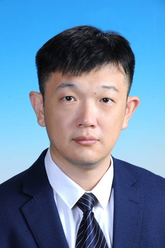 王磊（山东省潍坊市综合保税区党群工作部分管日常工作的副部长、“两新”组织党委书记）