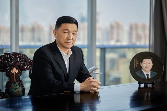 王世春（陕西鸿瑞投资集团有限公司董事长）