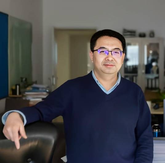 陈澍（中国科学院物理研究所凝聚态理论与计算实验室组长、研究员）