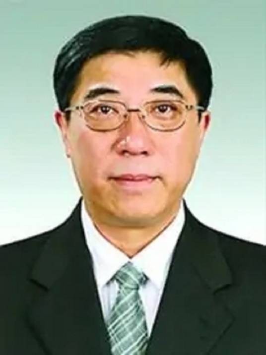 吴萌(上海工会管理职业学院党委副书记、副院长)