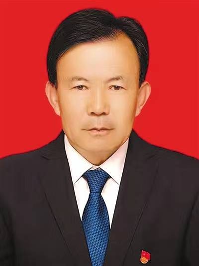 丁建华（吴忠市同心县河西镇旱天岭村党总支书记）