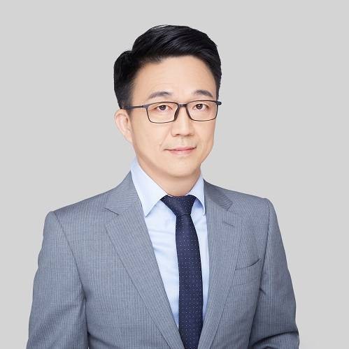 陈为民（华利安国际投资银行董事总经理）