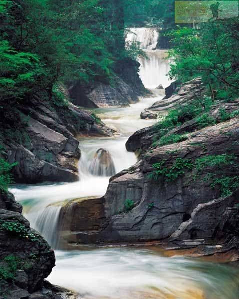 红石峡谷（中国河南省焦作市修武县境内景区）