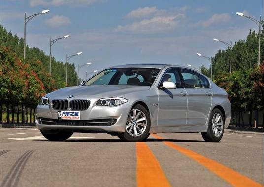 2011款宝马5系 523Li 豪华型