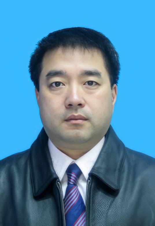 姜涛（中央戏剧学院导演系教授）