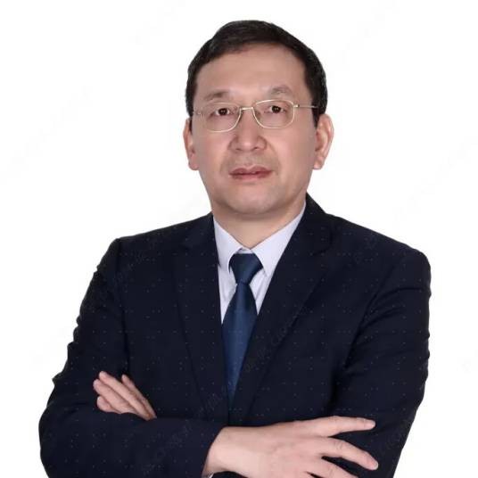 李金泽（中国国际金融股份有限公司特殊资产部部门负责人，中金基金管理有限公司董事长）