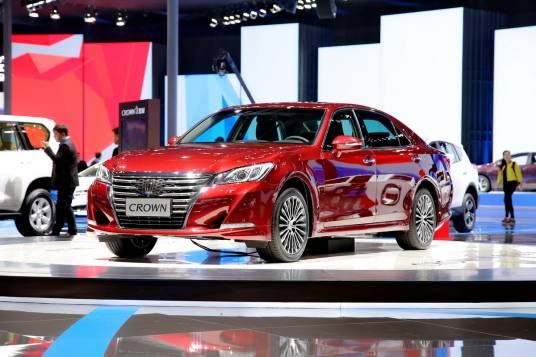 皇冠 2011款 V6 2.5L Royal 真皮天窗特别版