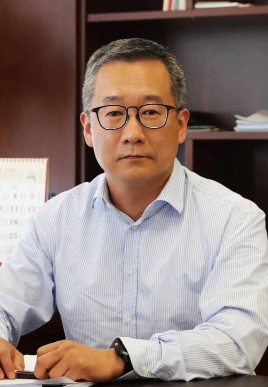 任春生（上海保险交易所股份有限公司原党委书记、董事长）
