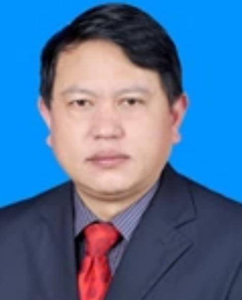 陈文俊（江西省赣州市兴国县人大常委会原二级巡视员）
