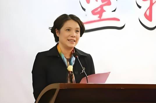 程灵（福建商学院党委副书记、校长）